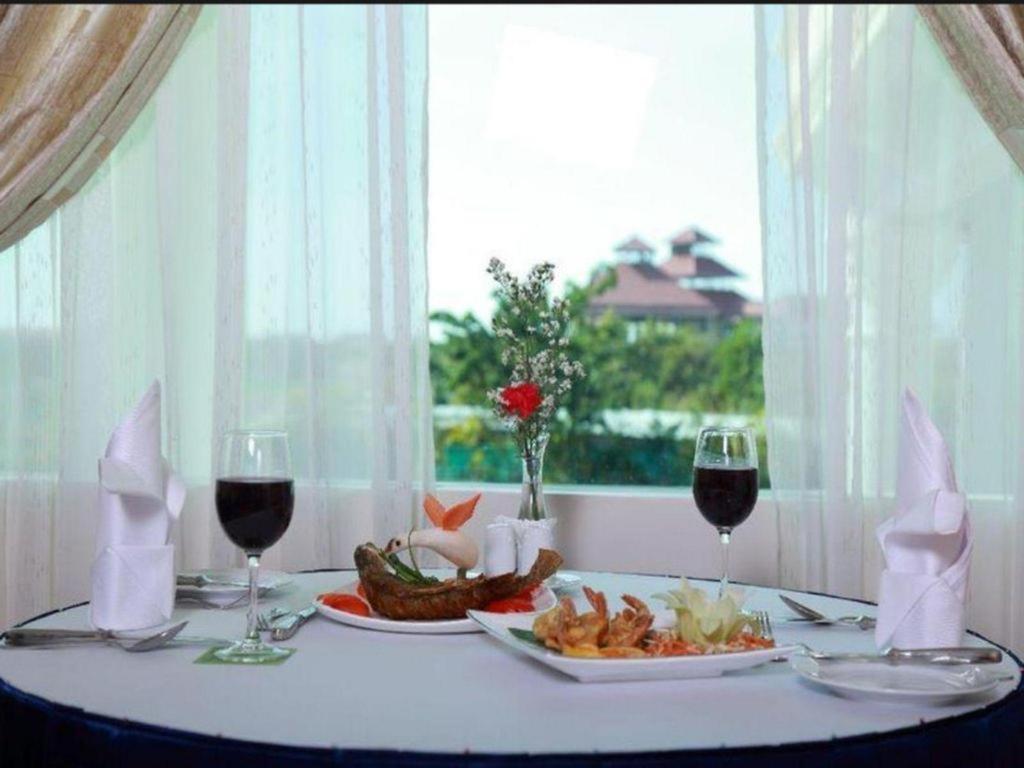 Apex Hotel Naypyidaw Eksteriør billede